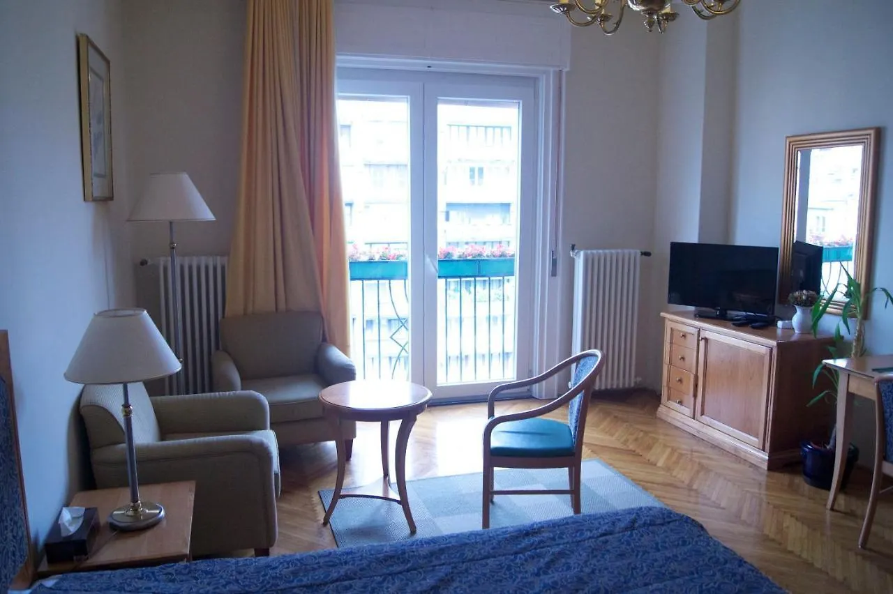 Flatneartocastlehill Apartment Budapest